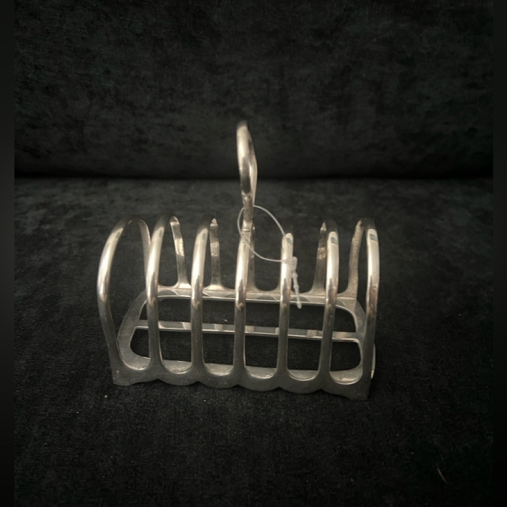Antique 1880-1900 silver-plated toast rack by MAPLE & Co. of London, pattern5365